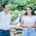 Acompañanos este Viernes Santo en este recorrido espiritual y revivamos juntos los pasos de Jesús hacia la cruz.