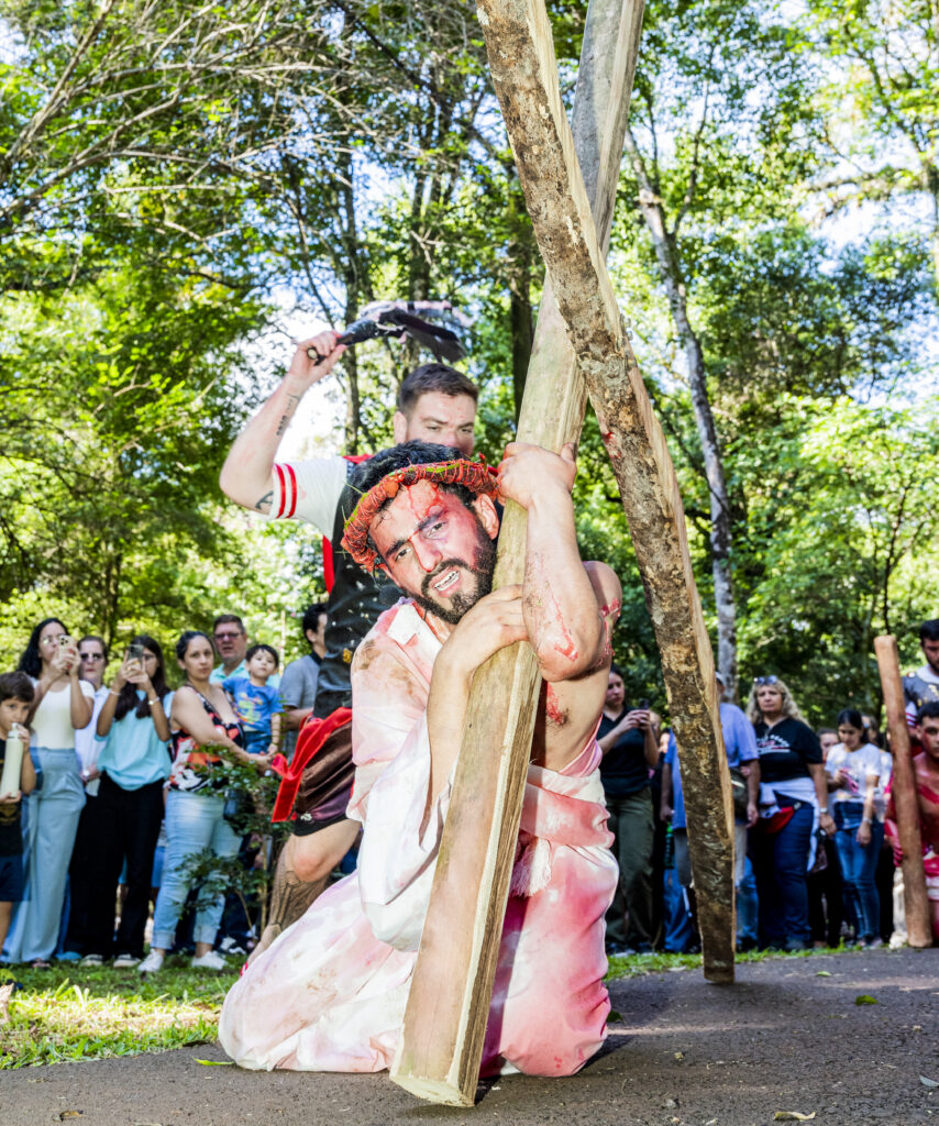 Vía Crucis de la Selva 2025, una jornada de fe, reflexión y oración en los Saltos del Tabay