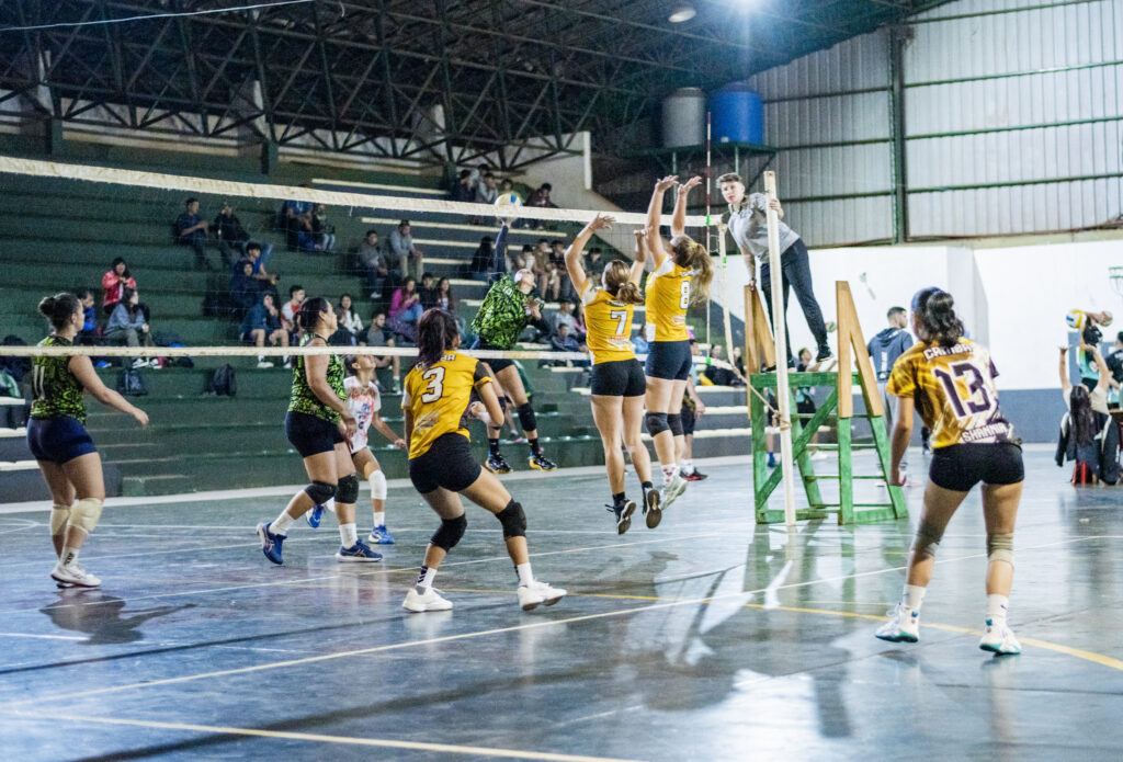 ¡Gran Torneo de Vóley Femenino y Masculino Libre por el 79° Aniversario!