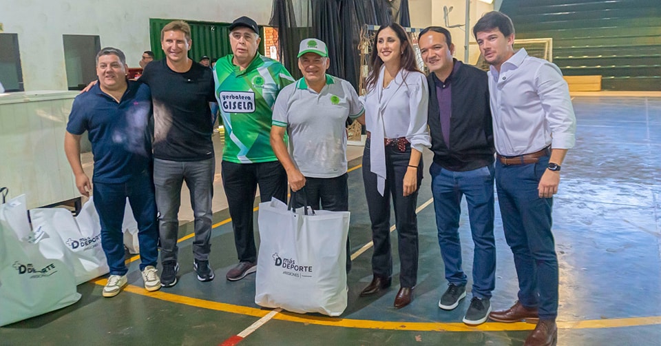 Hoy realizamos la entrega de equipamiento a 22 instituciones deportivas de toda la zona, reafirmando el compromiso con el desarrollo del deporte en nuestras comunidades