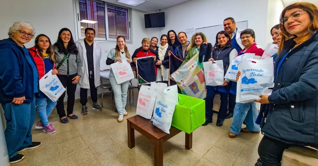 Entrega de kits para recién nacidos