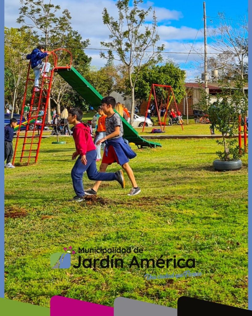 Renovamos la Plaza del barrio Lomas de Jardín