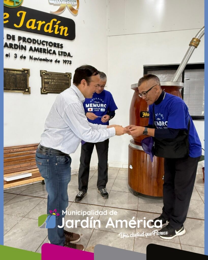 Recibimos la visita del intendente Akira Teshima, de Memuro (Hokkaido, Japón), quien compartió un emotivo encuentro con la Colectividad Japonesa de nuestra ciudad