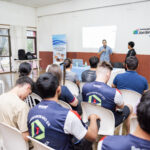 Hoy en el SUM Municipal se llevó adelante la charla “Conociendo la cultura e identidad mbya guaraní de Misiones”