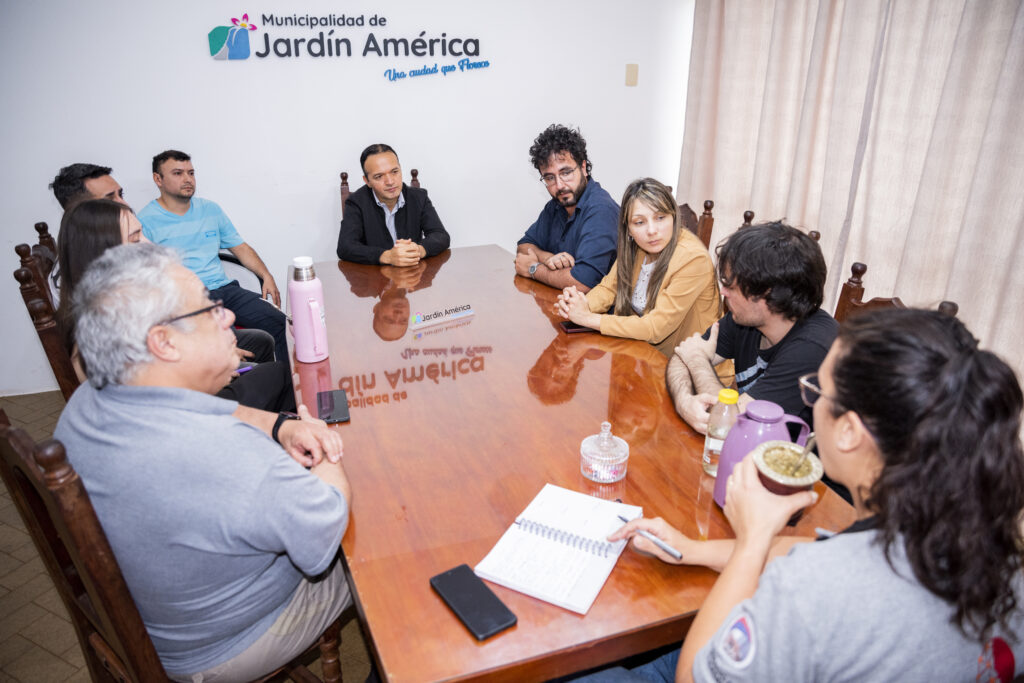 Se realizó una reunión con representantes de la Red Maker sede Central y local, para coordinar la Final de la Copa de Robótica que tendrá lugar en nuestra ciudad