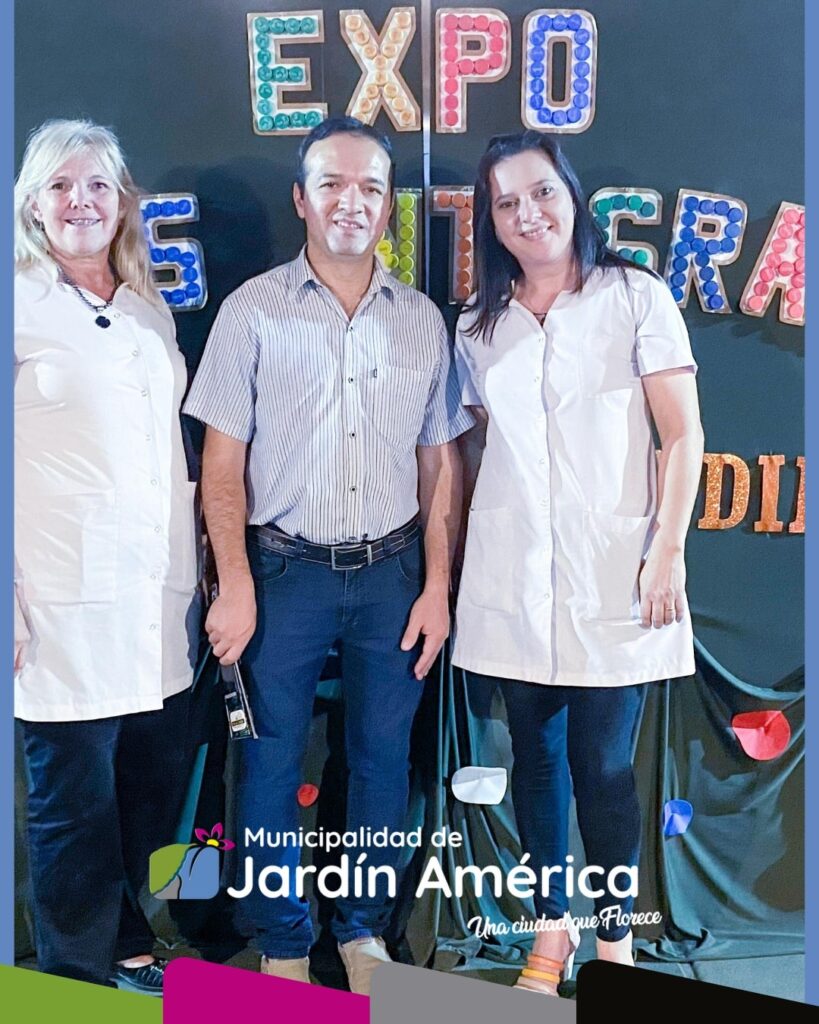 Participamos de la Expo de Áreas Integradas y Jornada Extendida en la Escuela N°728, compartiendo un espacio de aprendizaje, creatividad y trabajo en equipo