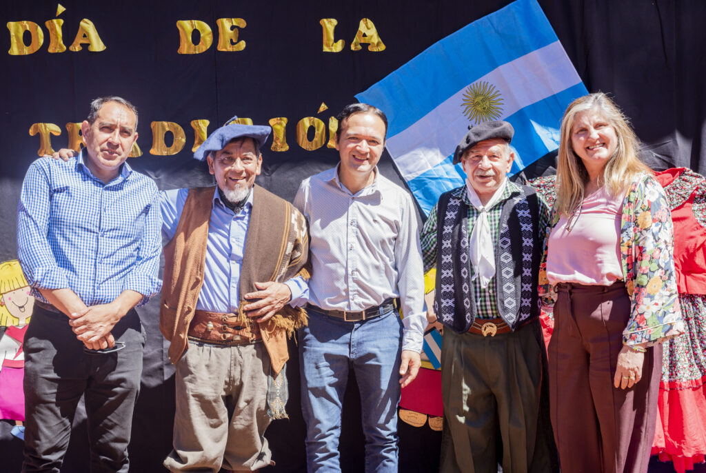 Celebramos nuestras raíces y costumbres