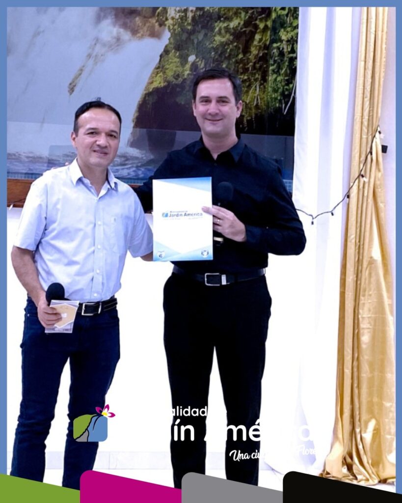 Participamos del Culto Aniversario por los 70 años de la Iglesia Adventista del Séptimo Día en Jardín América