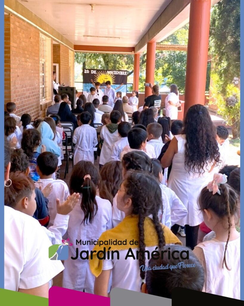 Participamos del acto central por el Día de la Soberanía, que se llevó a cabo en la Escuela N.º 811 “Ernesto Faccendini”, acompañando a directivos, docentes y alumnos en esta fecha tan significativa para nuestra historia