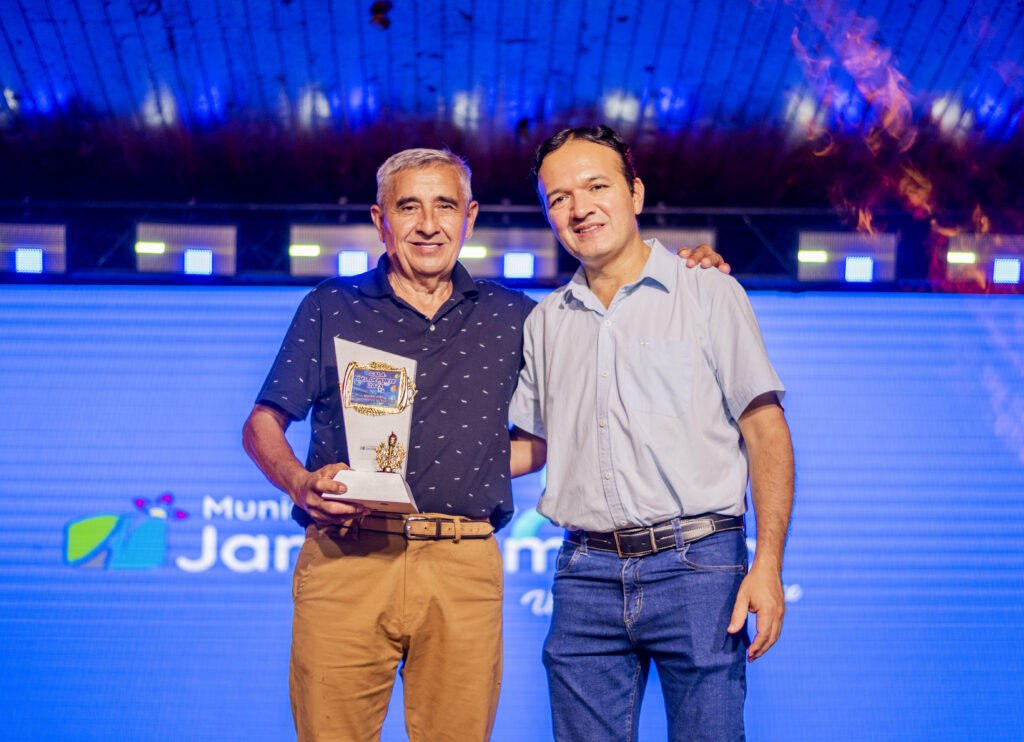 Participamos de la edición 2025 de la Gala del Deporte Jardinense que este año llevó el nombre “Armando Morel”. Una noche especial en la que se reconoció el esfuerzo, la constancia y la pasión de quienes, a través del deporte, representan a nuestra ciudad a nivel regional y nacional