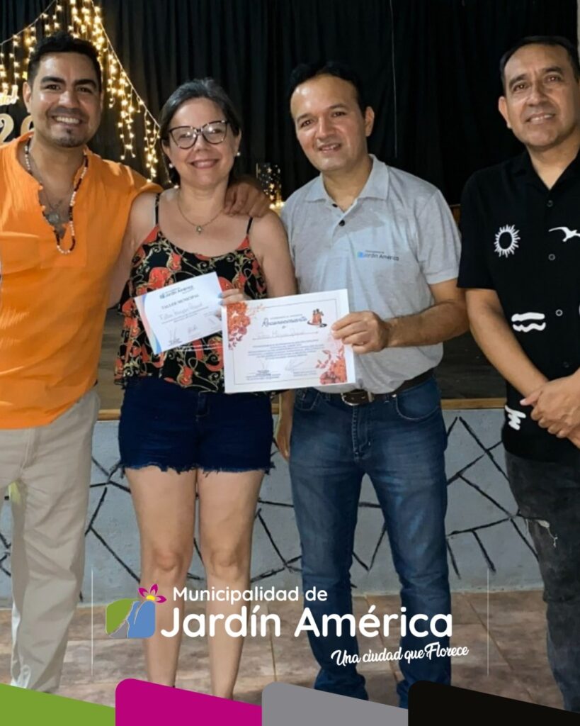 Participamos de la entrega de certificados a los alumnos del Taller Municipal Jardín Misionero, a cargo del profesor Andrés Álvarez