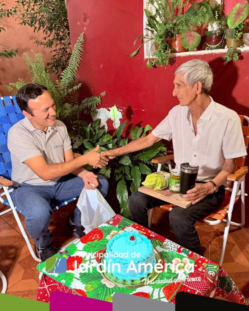 Hoy celebramos los 79 años de Antenor Espíndola, vecino histórico del B° Belgrano, referente de nuestra comunidad, ejemplo de valores y compromiso