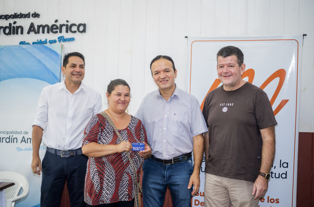 Entregamos el Programa de Recuperación Nutricional Hambre Cero junto al Subsecretario de Derechos Económicos, Sociales y Culturales del Ministerio de Desarrollo Social, la Mujer y la Juventud de Misiones, Manuel Sánchez y el equipo de Acción Social