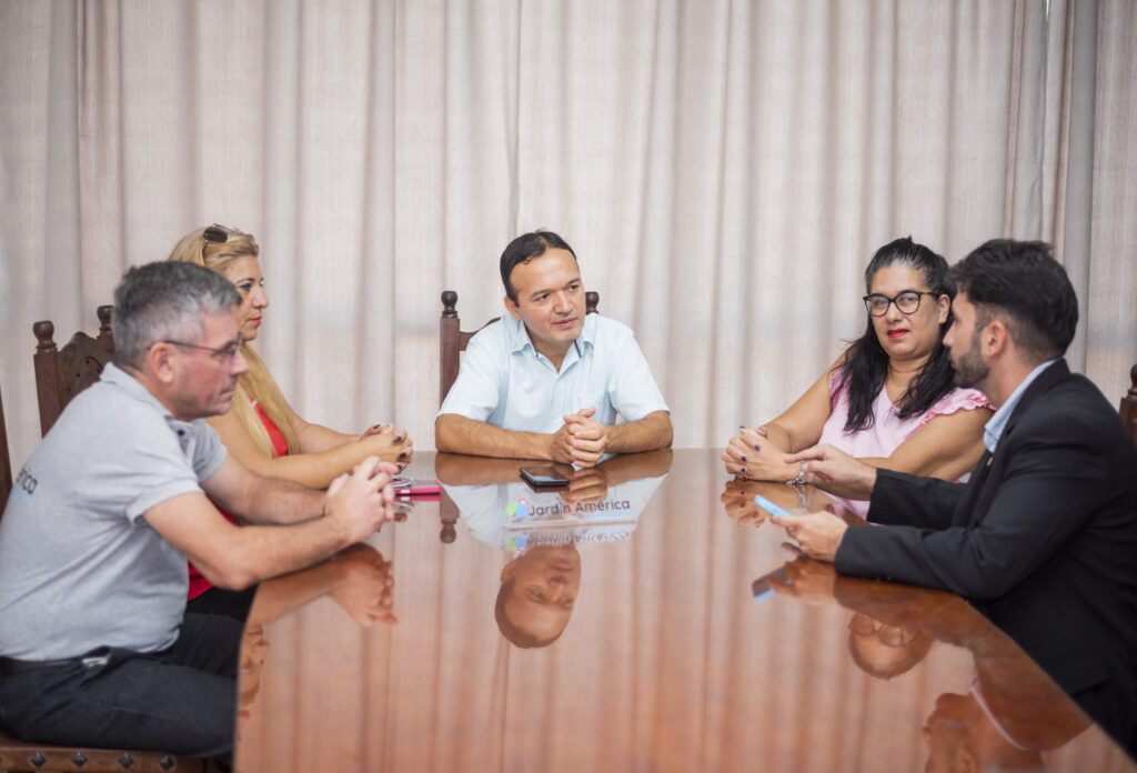 Recibimos a Marcelo Ozuna, Jefe Coordinador de Especialidades Médicas, con el objetivo de continuar fortaleciendo el acceso a la salud pública para la comunidad