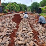Desde el área de Obras Públicas se continúa avanzando en distintos barrios con importantes tareas de mejora y mantenimiento de calles