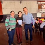 Con el programa “Ver Para Ser Libres” se realizaron controles de agudeza visual y entrega de anteojos en el acto a niños y adolescentes de entre 6 y 17 años, en el predio Raíces de nuestra ciudad