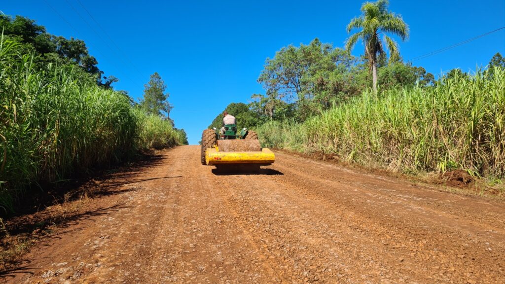 Avanzamos con trabajos de perfilado y entoscado para mejorar la transitabilidad y garantizar calles más seguras para todos los vecinos