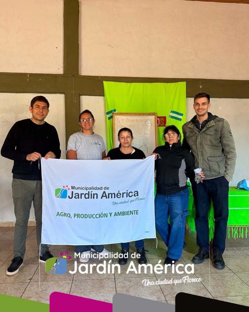 El Programa Municipal de Huertas Familiares llegó al CAPS de Barrio Hermoso, donde se llevó adelante una nueva jornada destinada a promover la producción de alimentos saludables y el autoconsumo