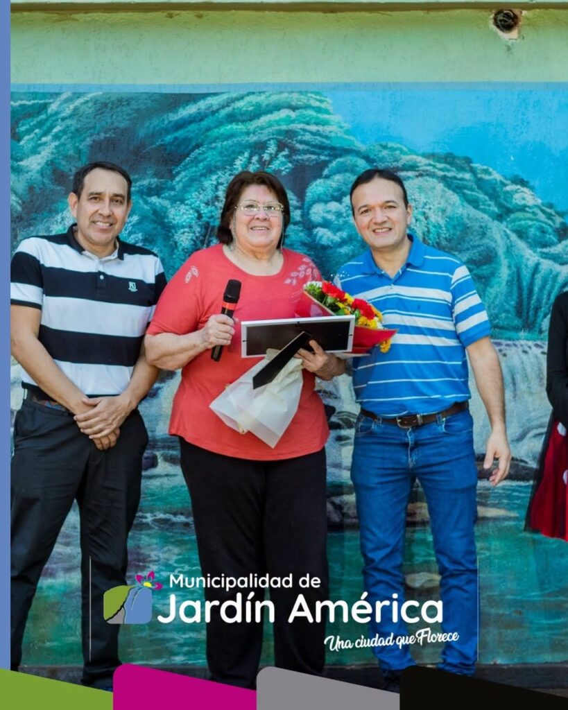 Durante una nueva edición de los Domingos Culturales, reconocimos a Yolanda “Hoppy” Acosta por su compromiso, dedicación y el gran aporte realizado a nuestra comunidad