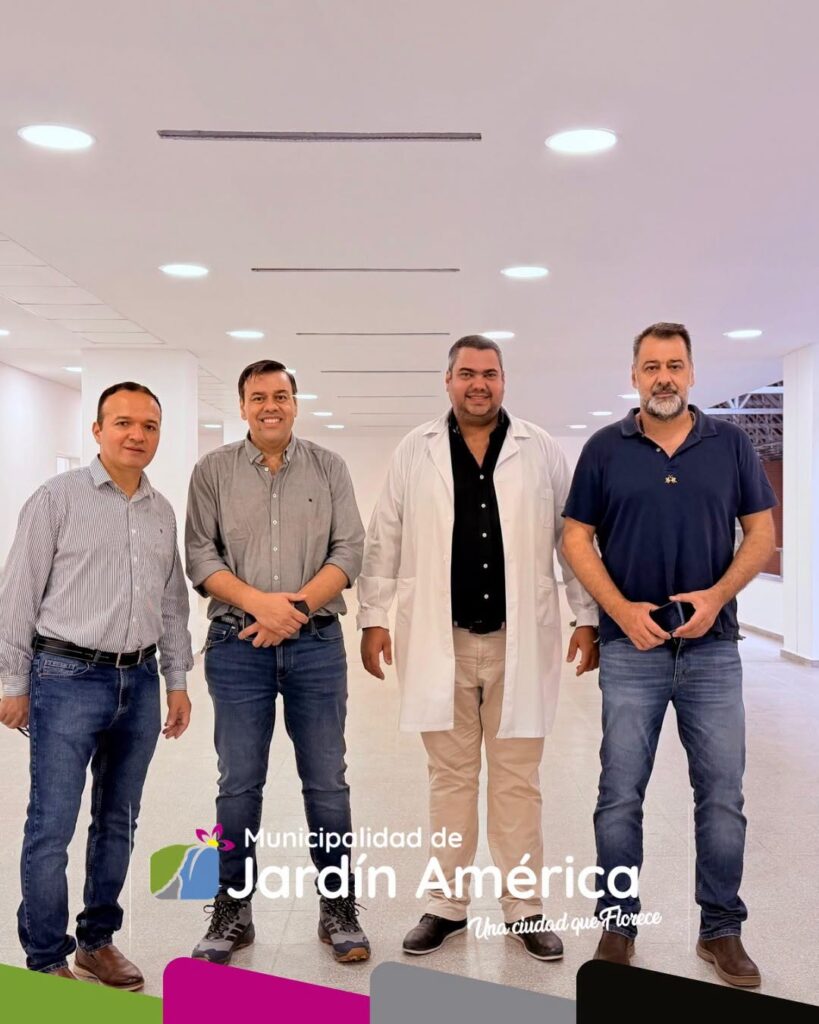 Recorrimos las instalaciones del primer piso del Hospital de Área, donde avanzan las tareas para culminar los nuevos Consultorios Externos y Laboratorios